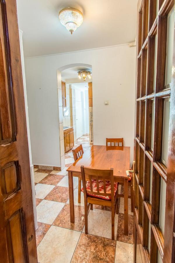 Apartment Faryna بوخارست المظهر الخارجي الصورة