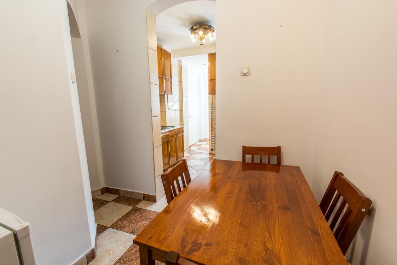Apartment Faryna بوخارست المظهر الخارجي الصورة